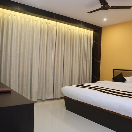 Hotel Ds International 贾姆谢德布尔 外观 照片